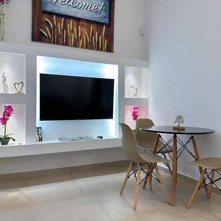Η Ωραία Των Αθηνών Apartment Athena Bagian luar foto